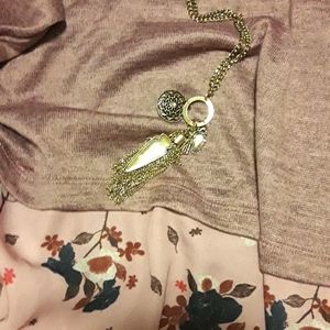 Heart Soul top Light Fabric Sweater with Long charm Necklace